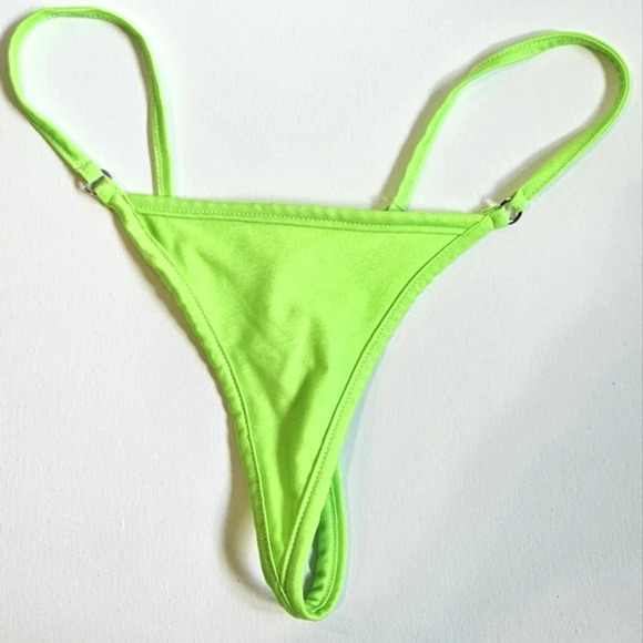 🟢3/$19🟢 Lot of 3 Thong Bikini Bottoms Shekini NWOT - Picture 6 of 9